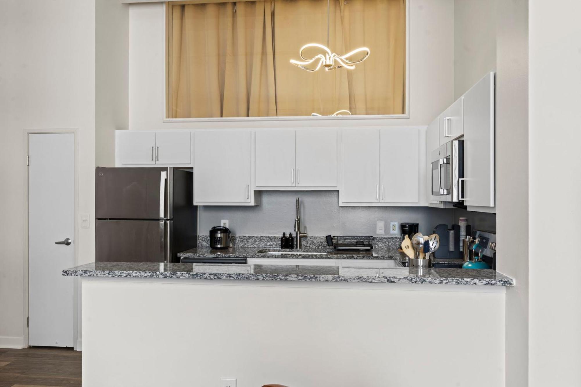 Indy Urban Stay - Skywalk - Sleeps 8 - Downtown - Stadium Indianapolis Dış mekan fotoğraf