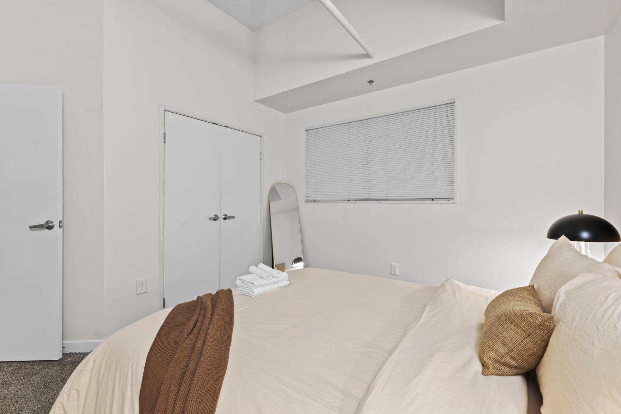 Indy Urban Stay - Skywalk - Sleeps 8 - Downtown - Stadium Indianapolis Dış mekan fotoğraf